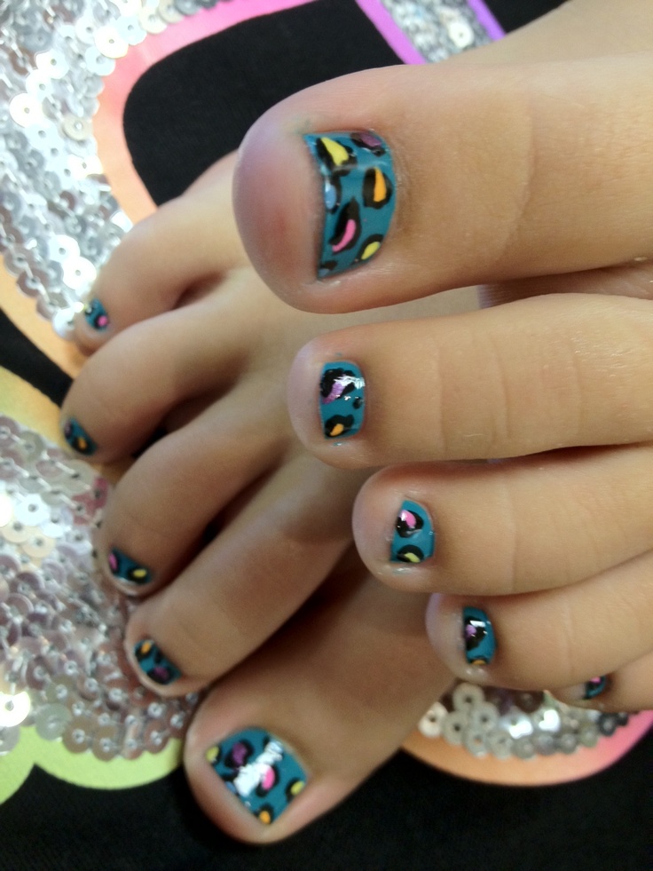 Kids regular pedicure & gel